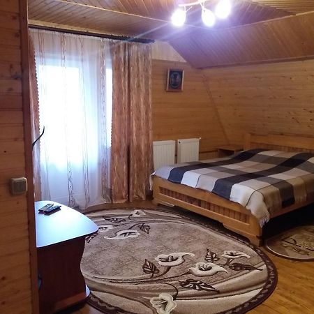 Hôtel Bee House à Bukovel Extérieur photo